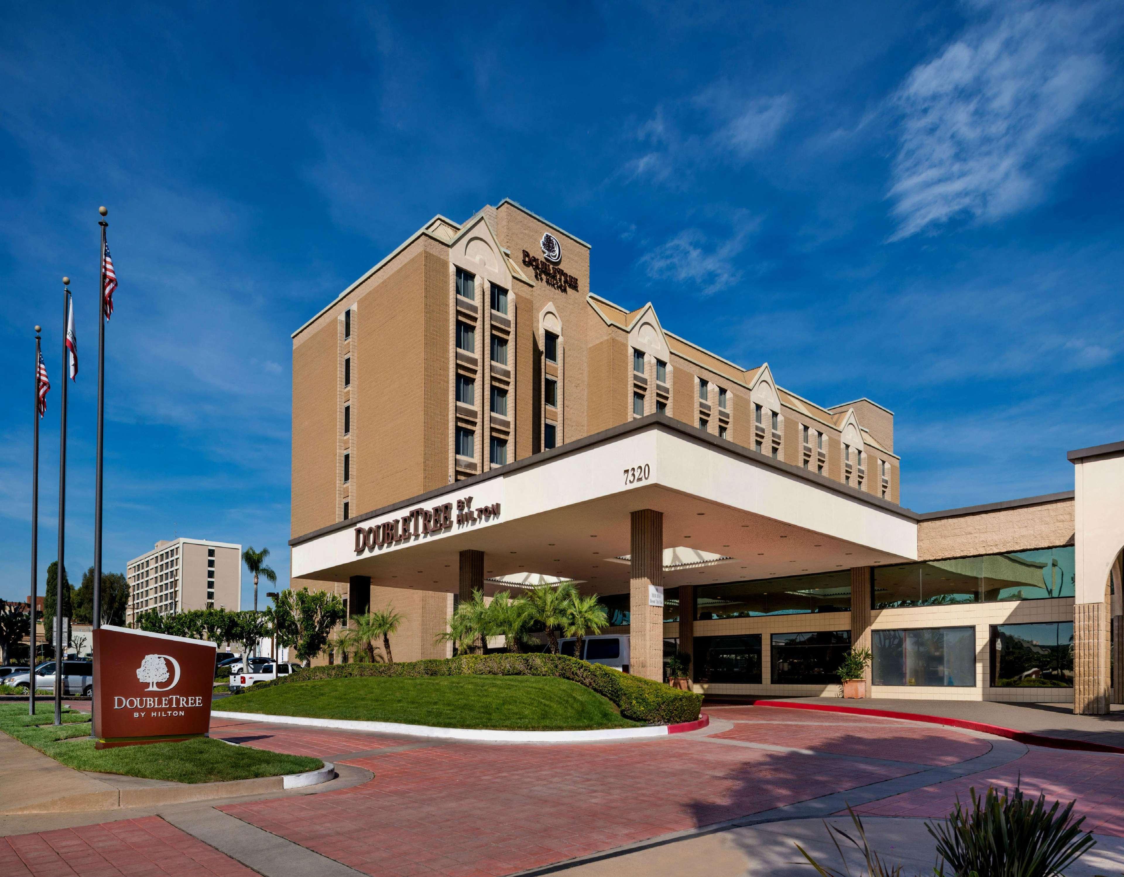 Doubletree By Hilton Whittier Hotel Ngoại thất bức ảnh