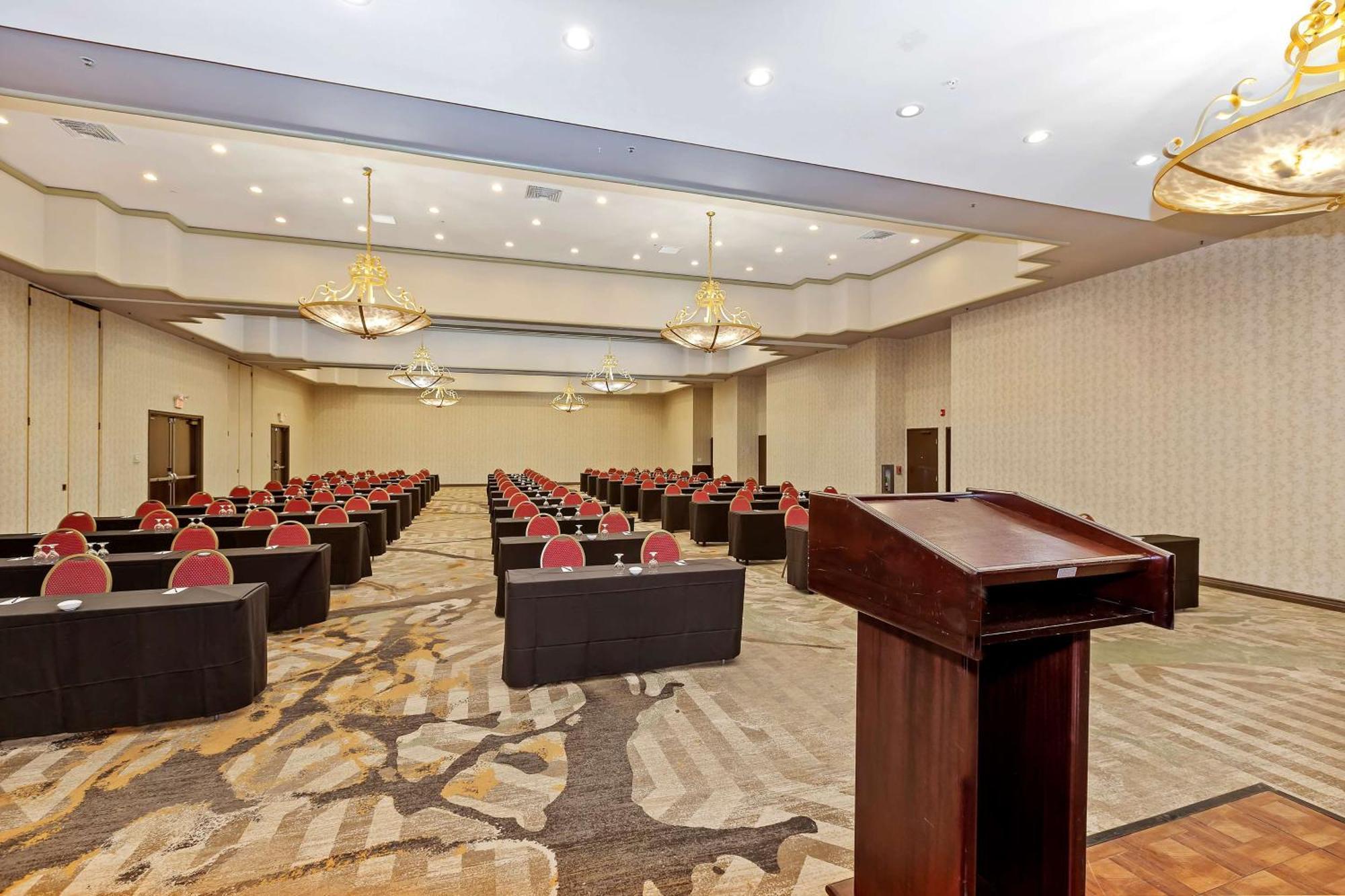 Doubletree By Hilton Whittier Hotel Ngoại thất bức ảnh