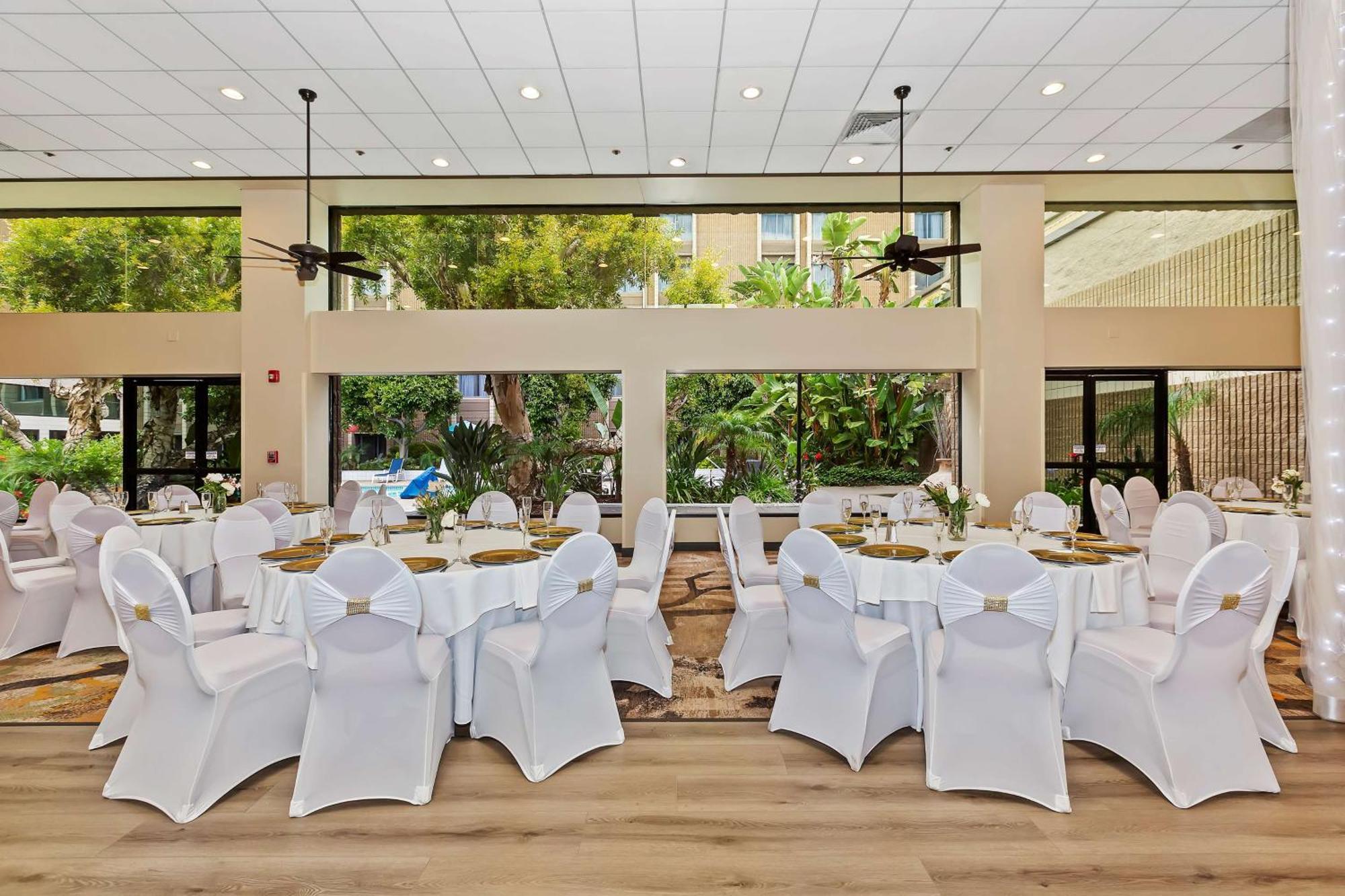 Doubletree By Hilton Whittier Hotel Ngoại thất bức ảnh