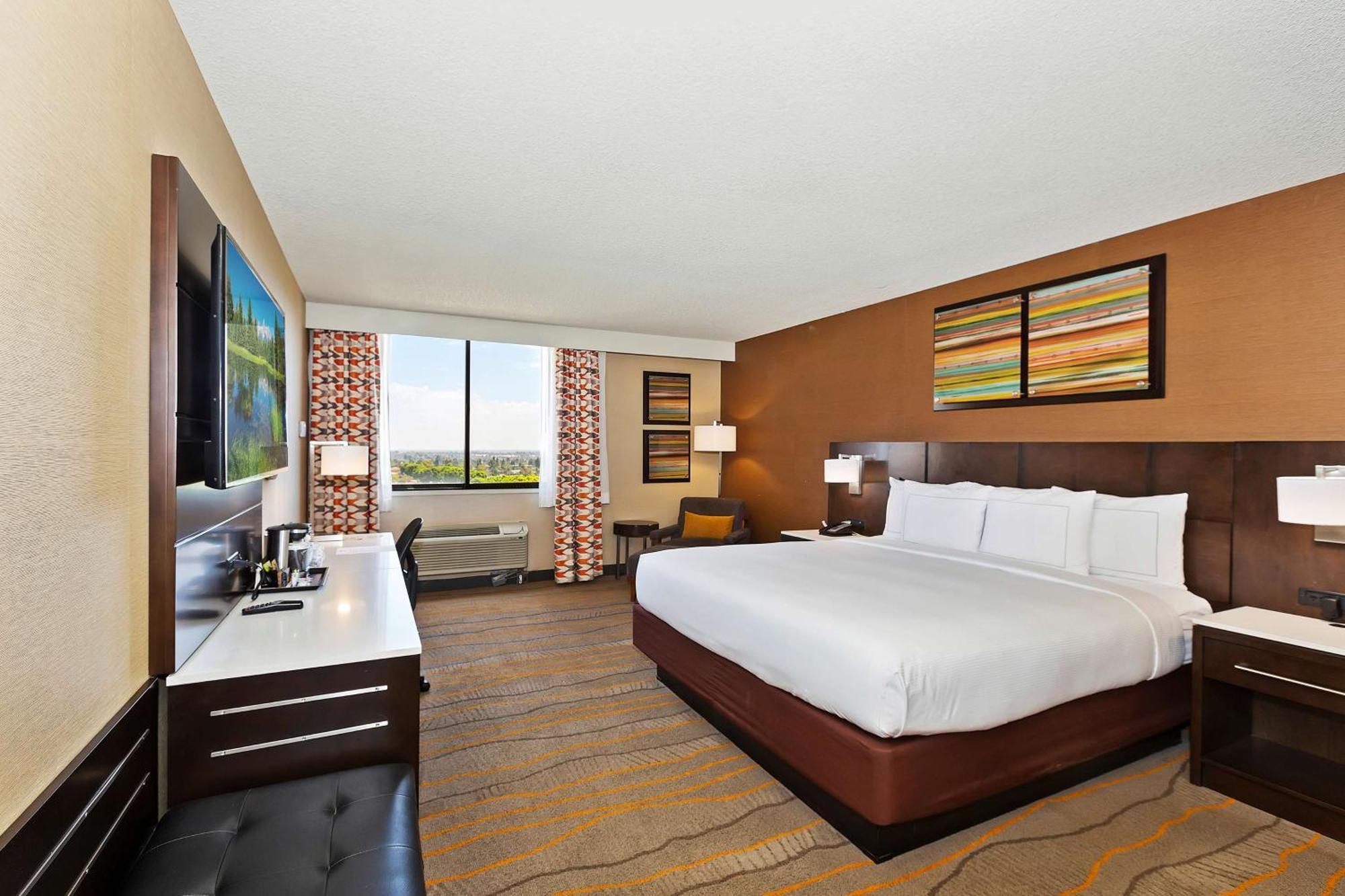Doubletree By Hilton Whittier Hotel Ngoại thất bức ảnh