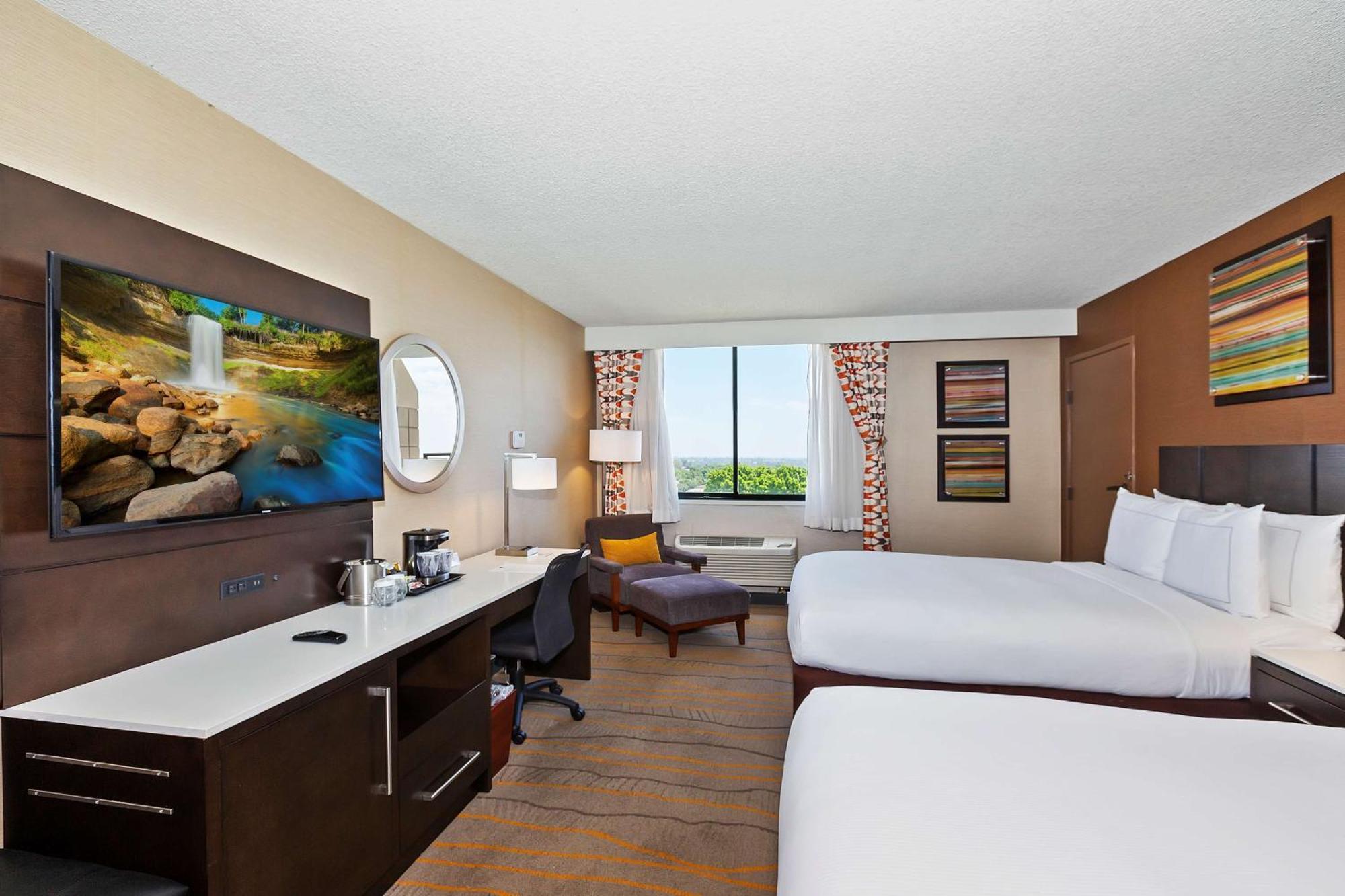 Doubletree By Hilton Whittier Hotel Ngoại thất bức ảnh