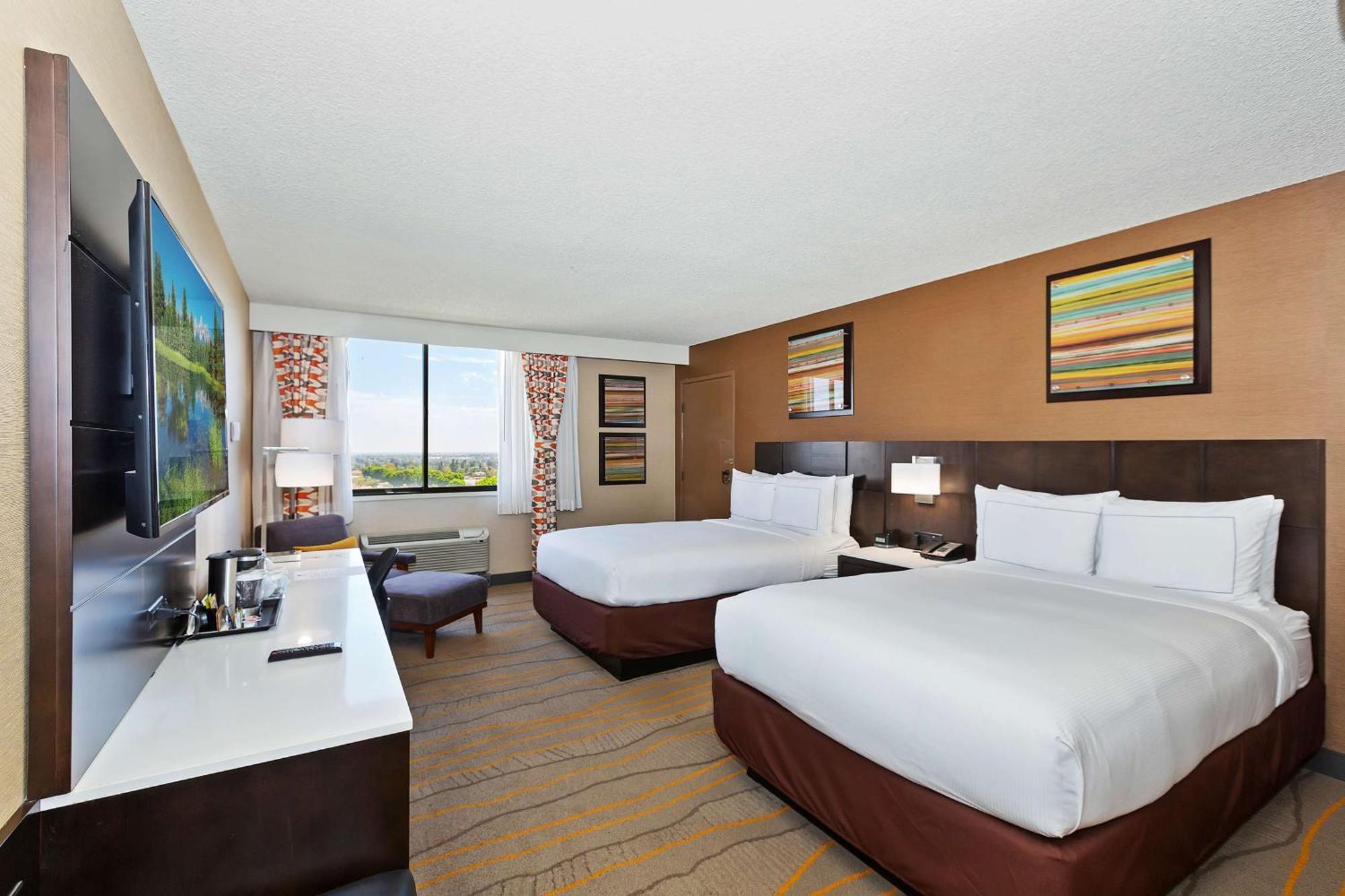 Doubletree By Hilton Whittier Hotel Ngoại thất bức ảnh
