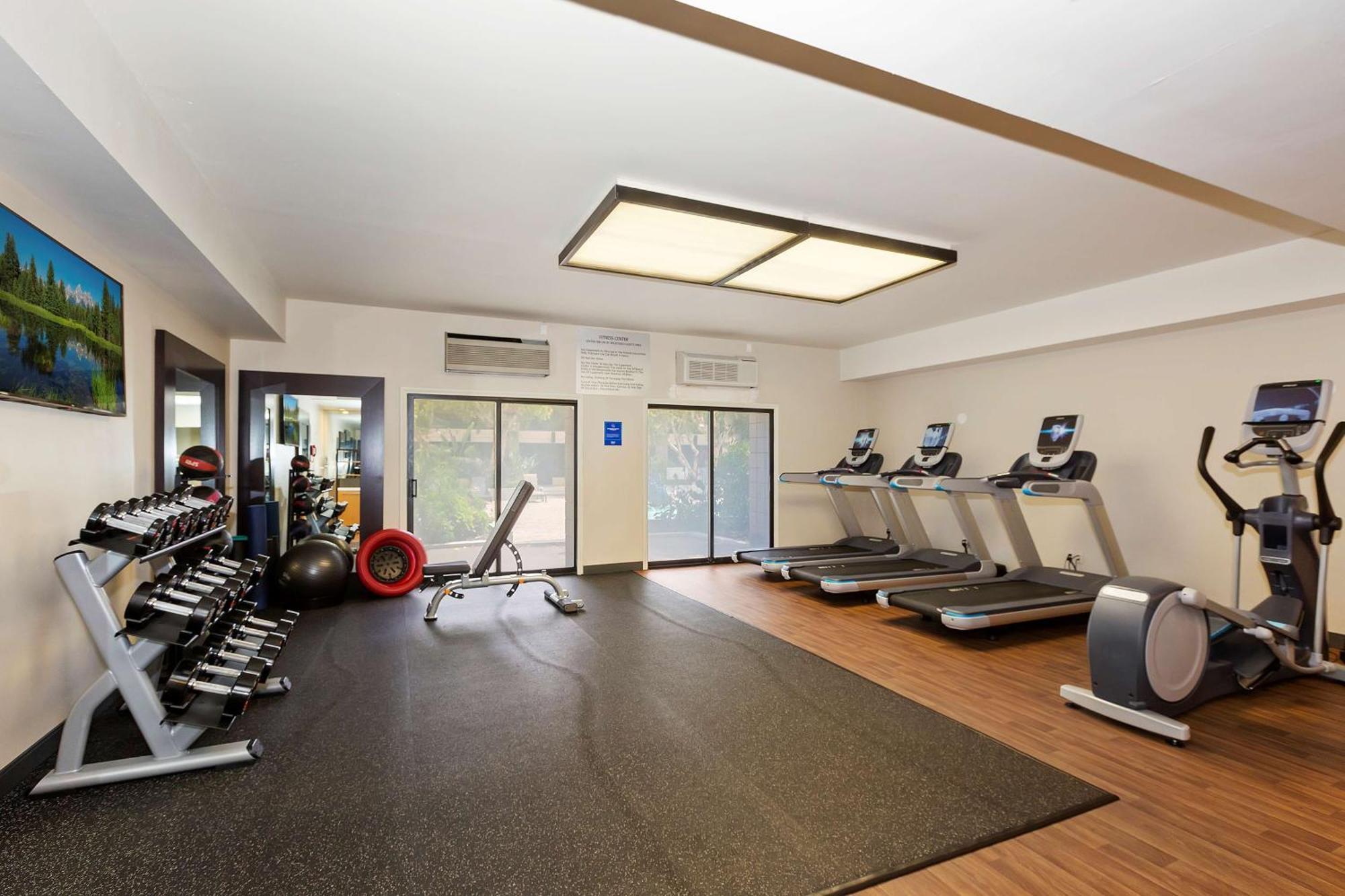 Doubletree By Hilton Whittier Hotel Ngoại thất bức ảnh