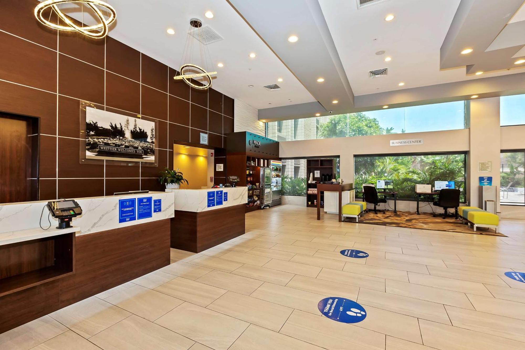 Doubletree By Hilton Whittier Hotel Ngoại thất bức ảnh