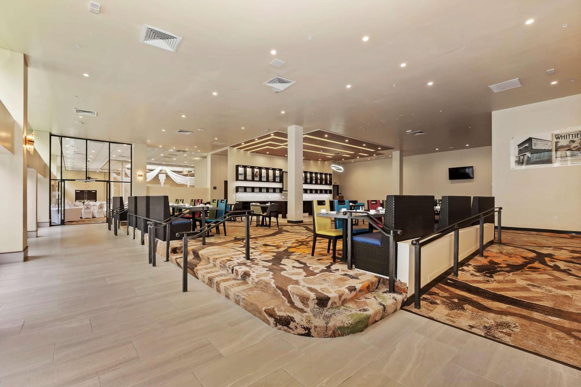 Doubletree By Hilton Whittier Hotel Ngoại thất bức ảnh