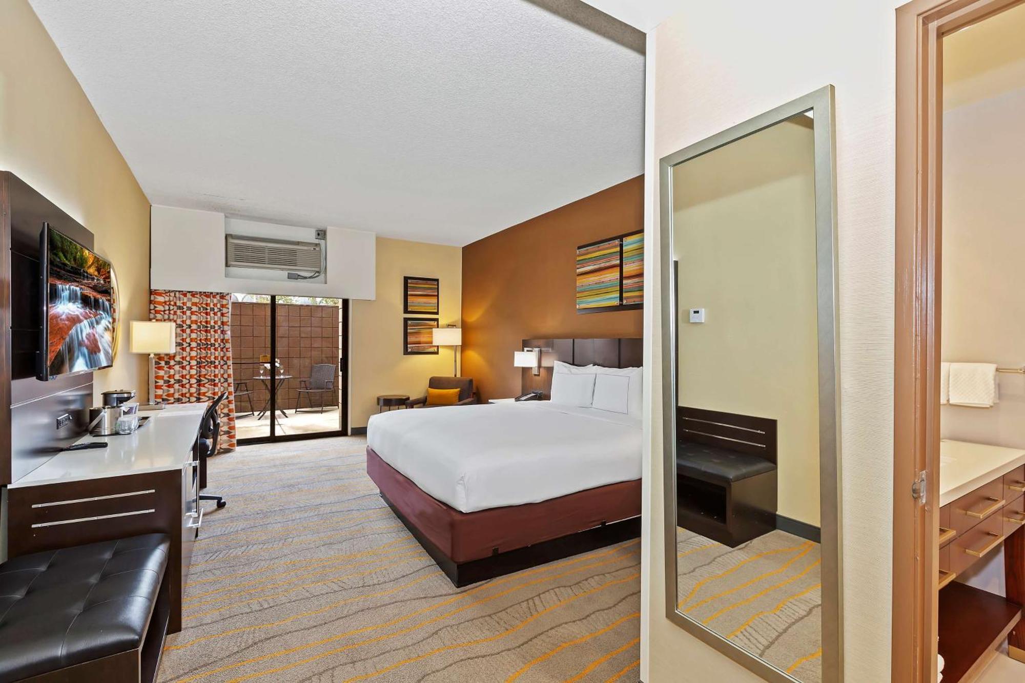 Doubletree By Hilton Whittier Hotel Ngoại thất bức ảnh