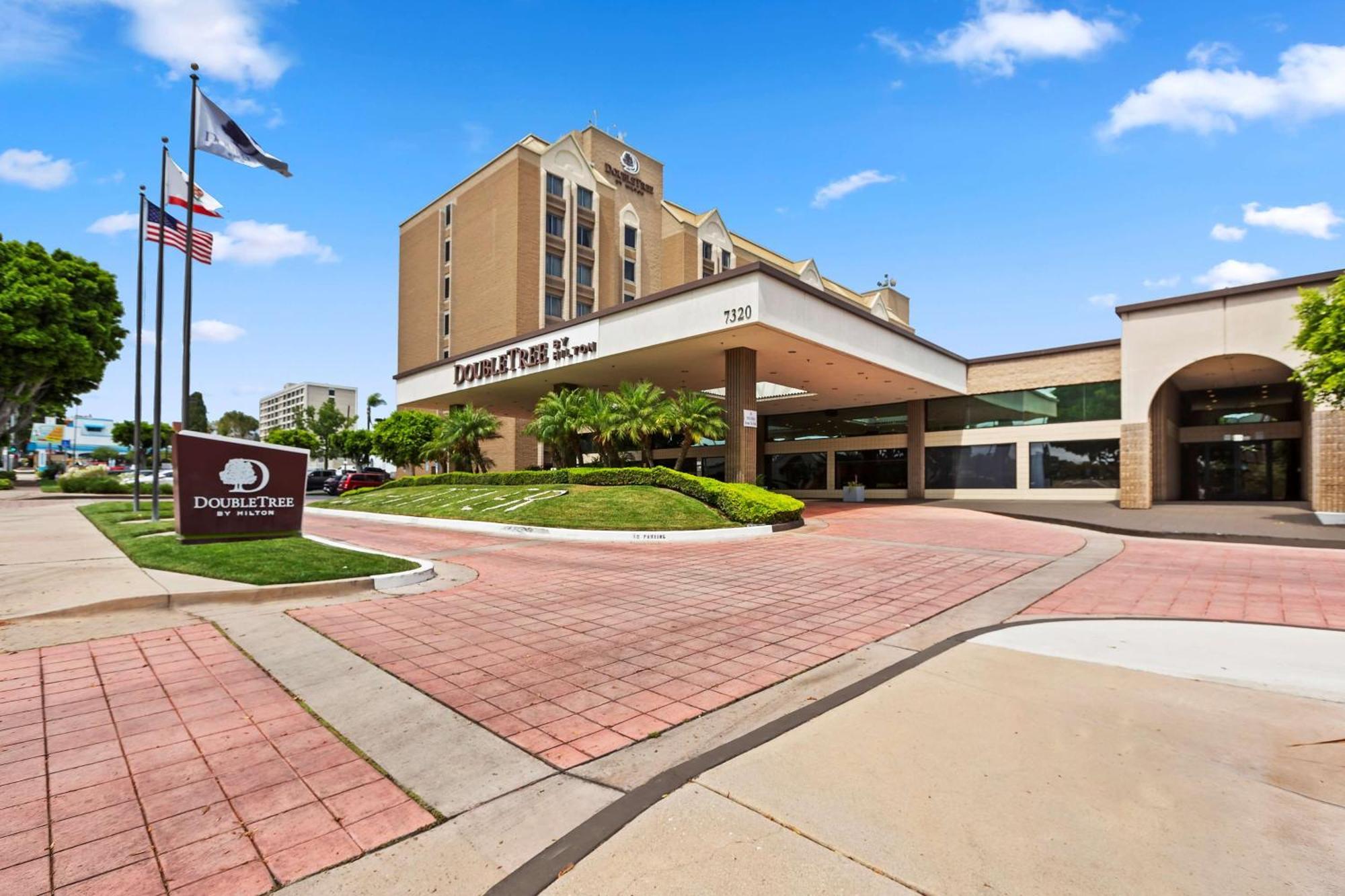 Doubletree By Hilton Whittier Hotel Ngoại thất bức ảnh