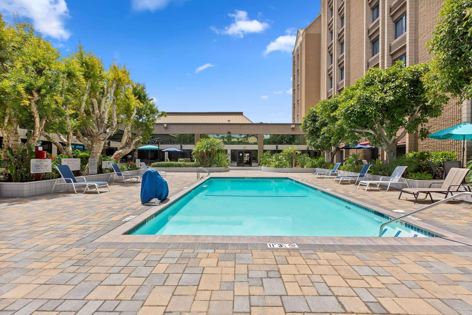 Doubletree By Hilton Whittier Hotel Ngoại thất bức ảnh